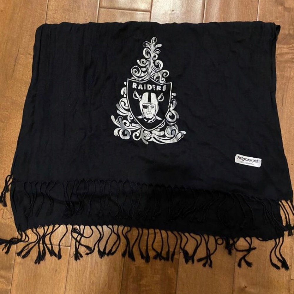 Oakland Raiders Sari Scarf